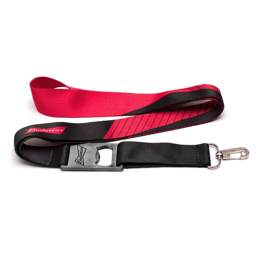 LANYARD DESTAPADOR ZAMAK BAJO RELIEVE CON ARNES METALICO PLATA 2.5CM