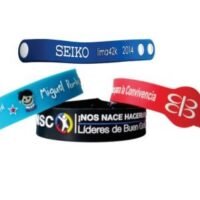 Pulsera de Goma Alto Relieve Broche